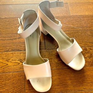 Clarks Elisa Dedra Ankle Strap Sandal size 8.5